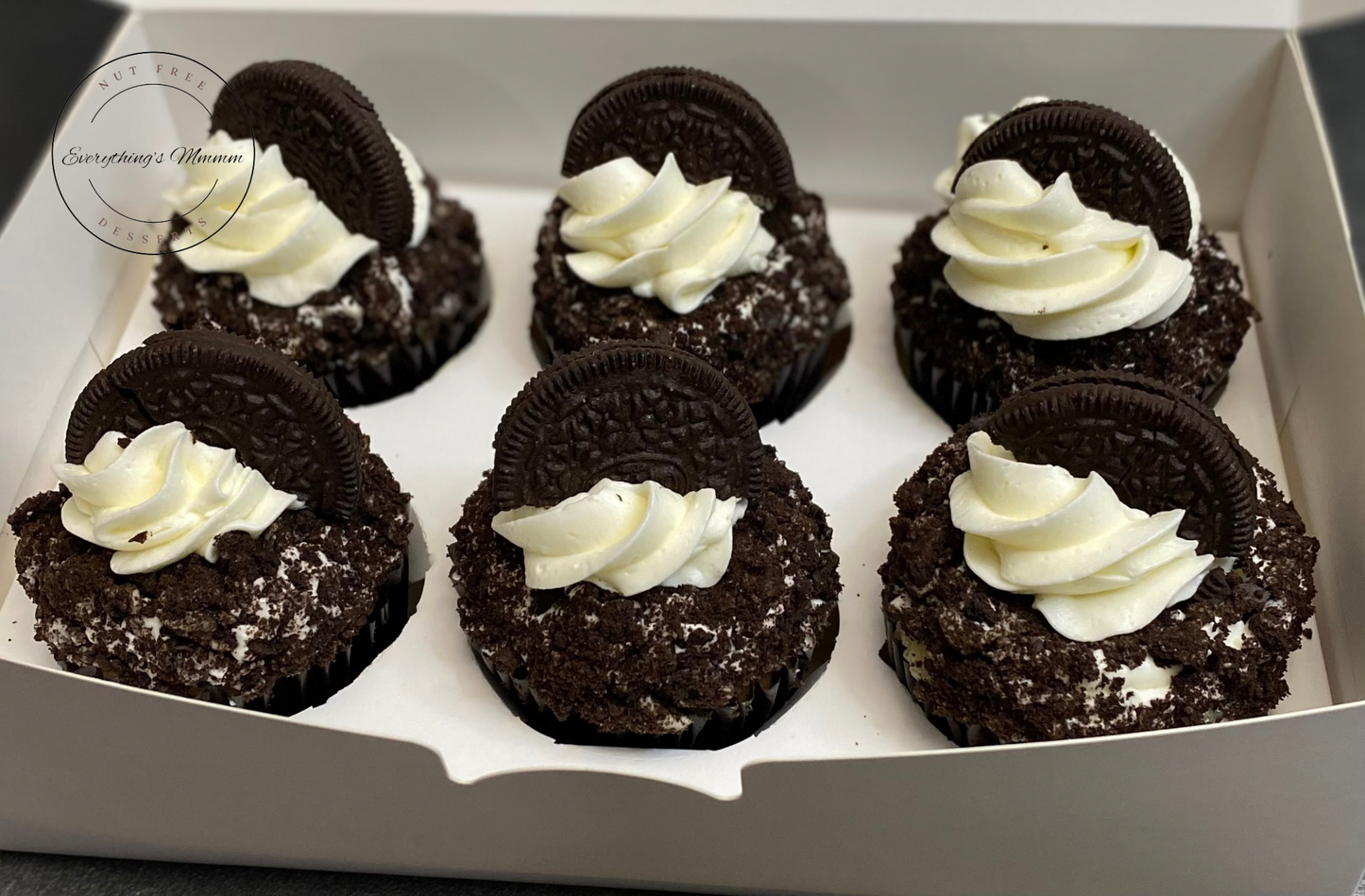 Gourmet Deluxe Cupcakes